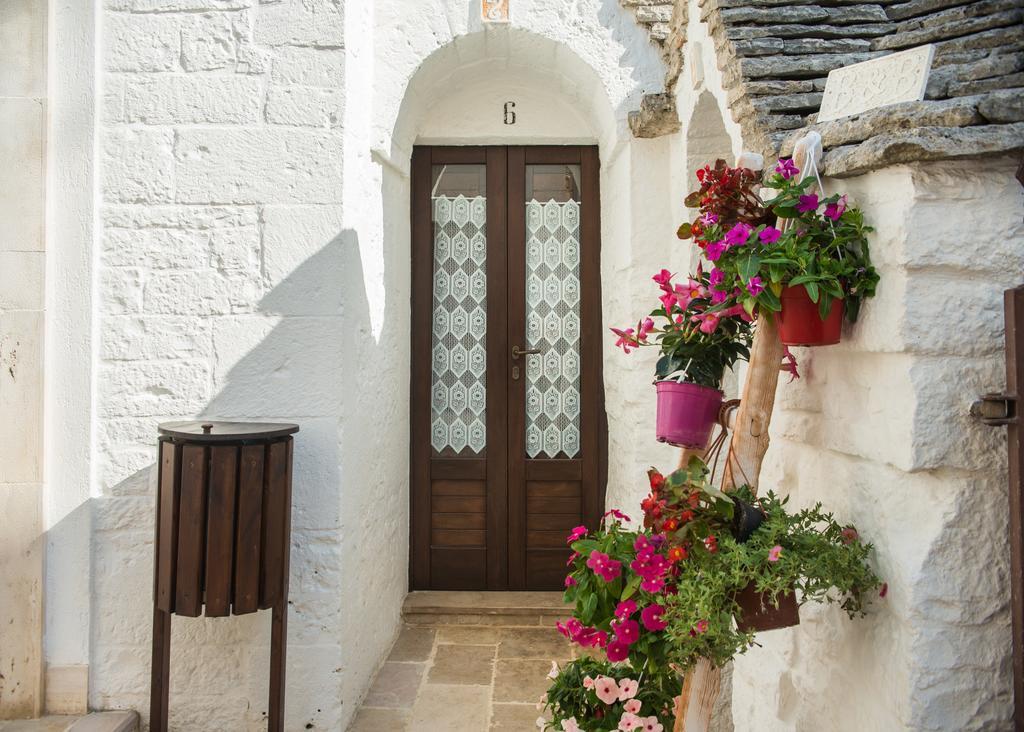 Trulli Family - Trulli&cummerse