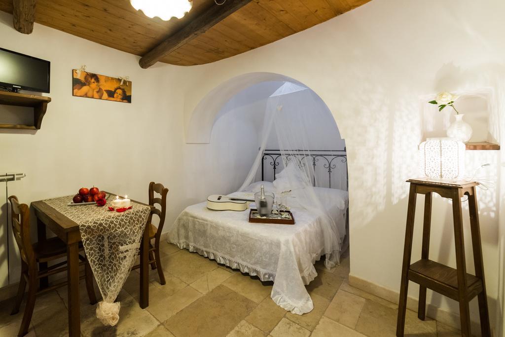 Trulli Family - Trulli&cummerse